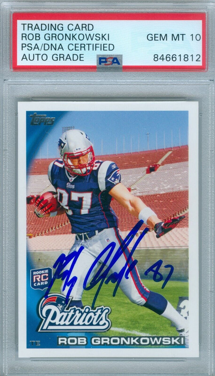 2010 Rob Gronkowski RC ~ Topps Prime Level II Booklet w/ 5 Patches + Auto  