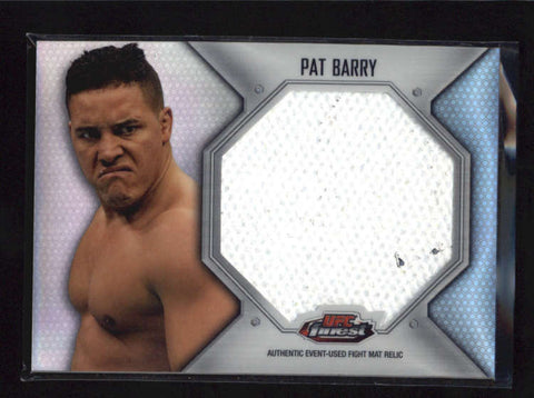 PAT BARRY 2012 TOPPS UFC FINEST JUMBO REFRACTOR EVENT FIGHT MAT RELIC AB5792